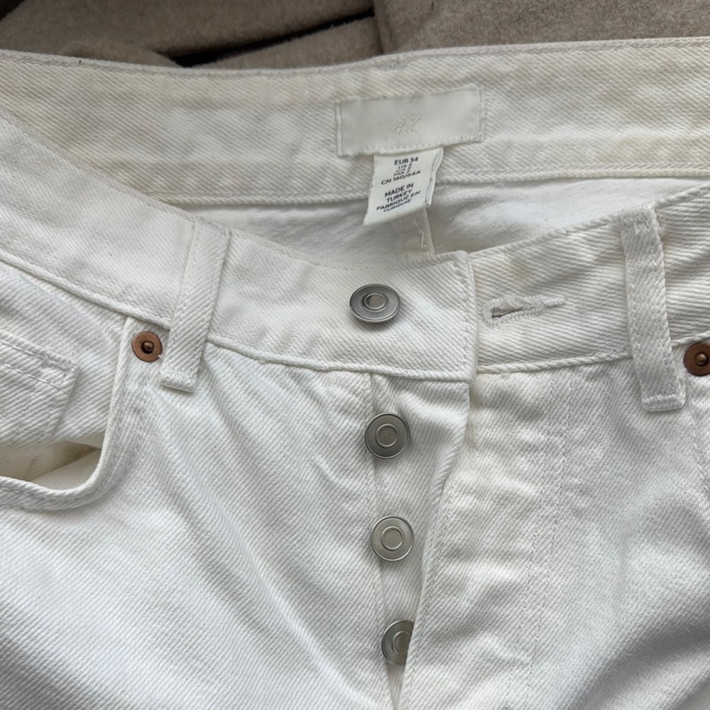 H&M White Button-Fly Jeans size 2